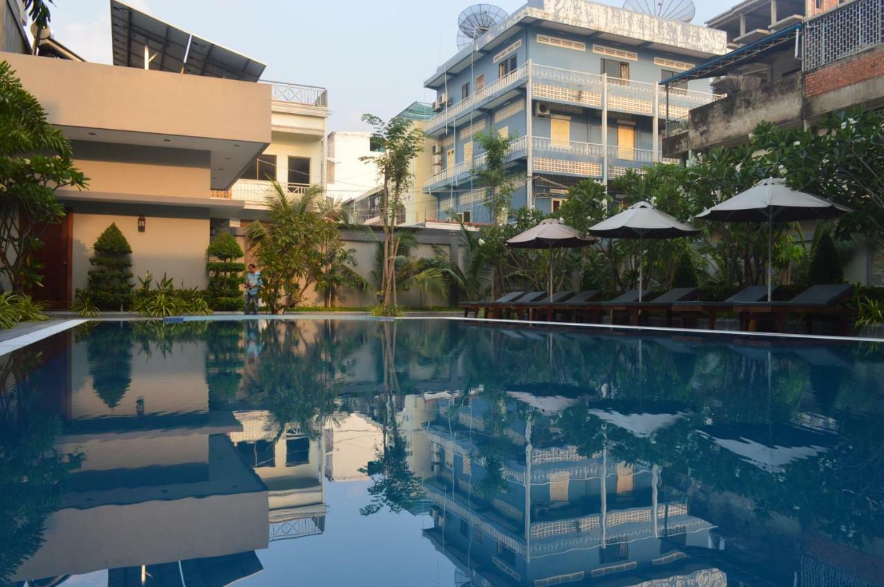 Holiday Hotel Battambang Eksteriør billede
