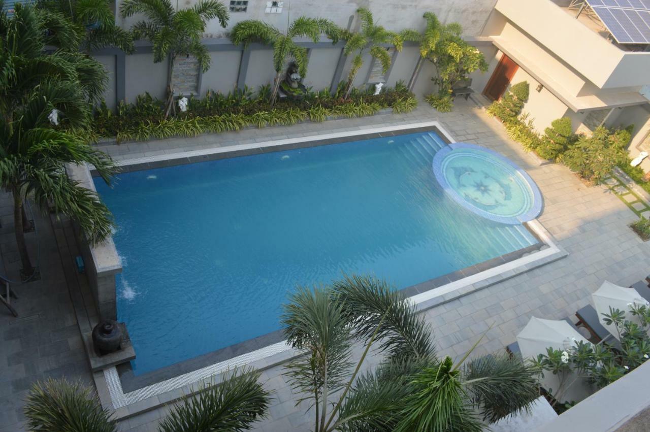 Holiday Hotel Battambang Eksteriør billede