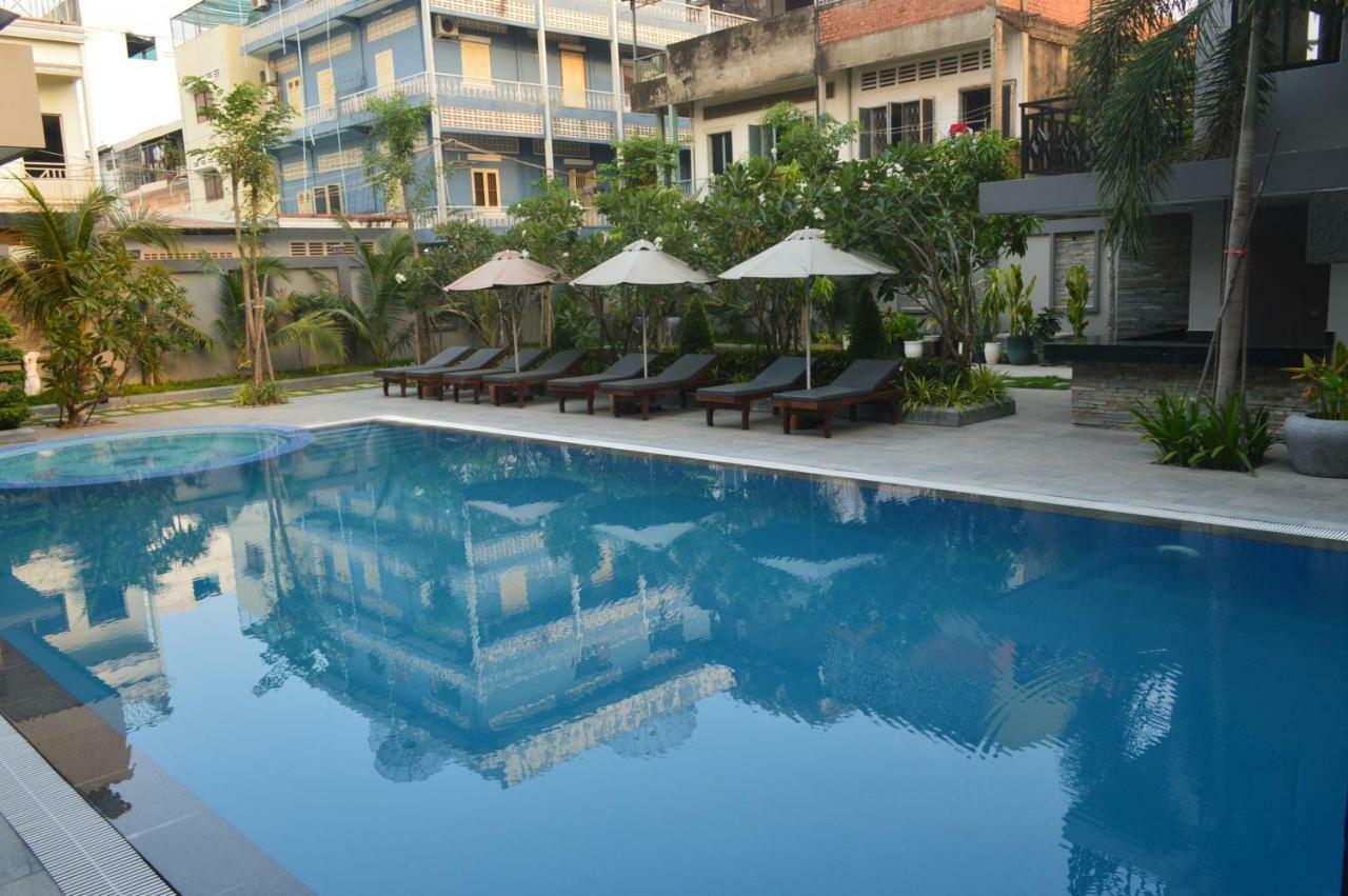 Holiday Hotel Battambang Eksteriør billede